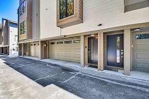 Walk to Town & Slopes: Riverfront Breckenridge Gem