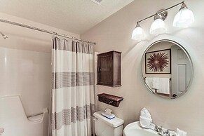 Walk to Town & Slopes: Riverfront Breckenridge Gem