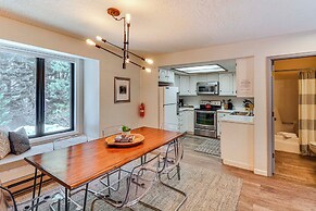 Walk to Town & Slopes: Riverfront Breckenridge Gem