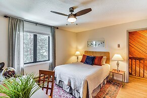 Walk to Town & Slopes: Riverfront Breckenridge Gem