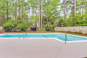 2 Mi to Coligny Beach: Hilton Head Home w/ Patio