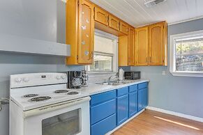 12 Mi to Lake Access: Port Arthur Apt w/ Yard
