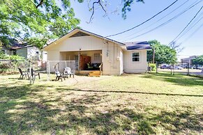 Walk to Dining & Shops: Dtwn Brookhaven Home!