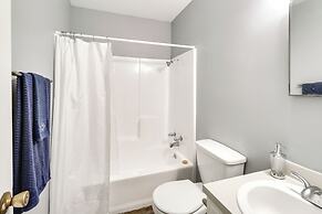 Walk to Dining & Shops: Dtwn Brookhaven Home!