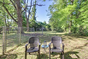 Walk to Eats & Entertainment: Home in Brookhaven