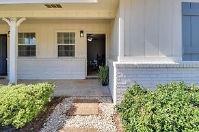 Walk to Eats & Entertainment: Home in Brookhaven