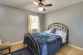 Walk to Eats & Entertainment: Home in Brookhaven