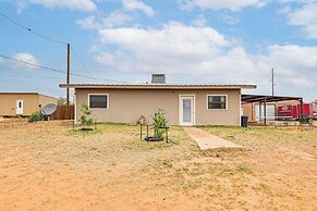 7 Mi to Dtwn Odessa: Home w/ Large Yard!
