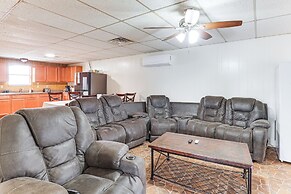 7 Mi to Dtwn Odessa: Home w/ Large Yard!