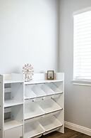 Modern Spacious Home Bright Family Group Friendly