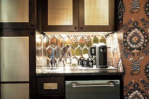 The Gas Lamp Hotel - 1BR - Latimer