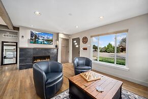 Magnolia Hideaway - Pet Friendly w/ Fireplace