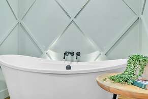 Er62 - Smoky Splash Getaway 3 Bedroom Cabin