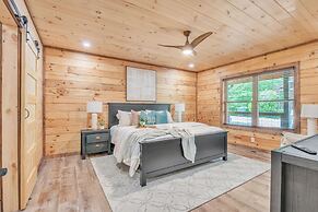 Er62 - Smoky Splash Getaway 3 Bedroom Cabin