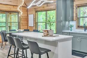 Er62 - Smoky Splash Getaway 3 Bedroom Cabin