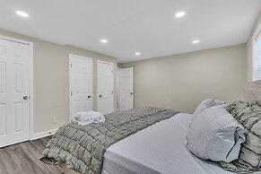 Peaceful Pet Friendly Chesapeake Escape 4 Bedroom Home