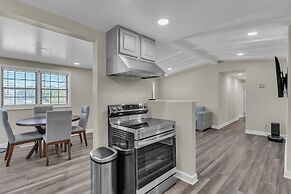 Peaceful Pet Friendly Chesapeake Escape 4 Bedroom Home