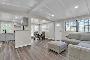 Peaceful Pet Friendly Chesapeake Escape 4 Bedroom Home