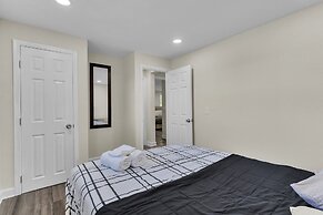 Peaceful Pet Friendly Chesapeake Escape 4 Bedroom Home