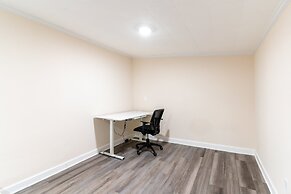 Peaceful Pet Friendly Chesapeake Escape 4 Bedroom Home