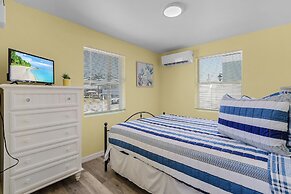 412/815 Tropical Tide Duplex: 4bd, Walk To Times Square! 4 Bedroom Hom