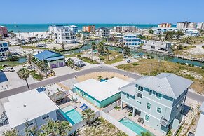 412/815 Tropical Tide Duplex: 4bd, Walk To Times Square! 4 Bedroom Hom