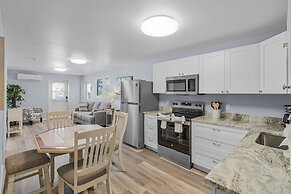 412/815 Tropical Tide Duplex: 4bd, Walk To Times Square! 4 Bedroom Hom