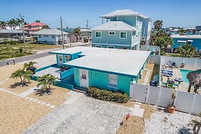 412/815 Tropical Tide Duplex: 4bd, Walk To Times Square! 4 Bedroom Hom