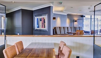 Premier Inn London Putney Bridge