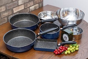 Antiques Gifu Station East