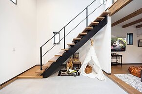 Antiques Gifu Station East