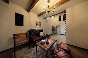 Antiques Gifu Station East