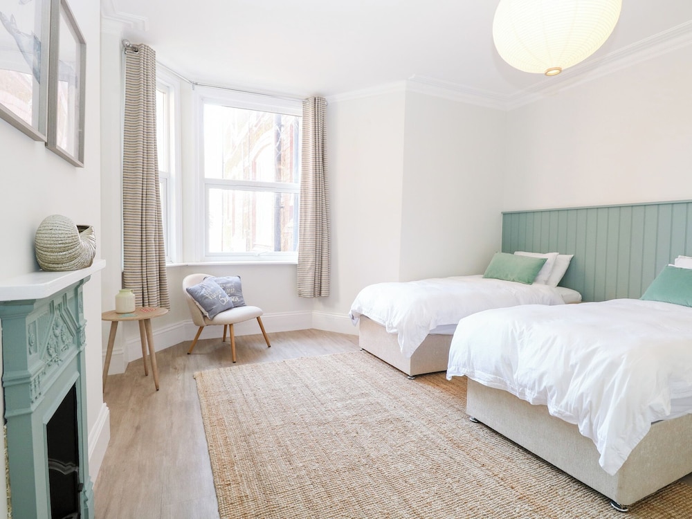 Flat 1