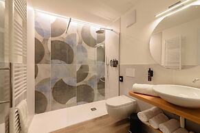 NAOMI Rooms