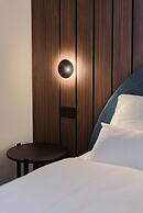 NAOMI Rooms