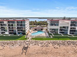 Ocean View 2B 2B Condo Pool New Smyrna FL