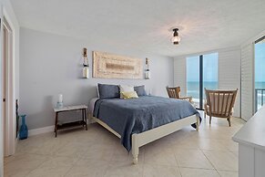 Ocean View 2B 2B Condo Pool New Smyrna FL