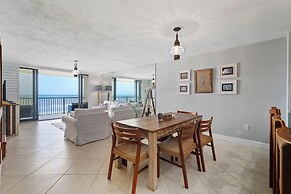 Ocean View 2B 2B Condo Pool New Smyrna FL