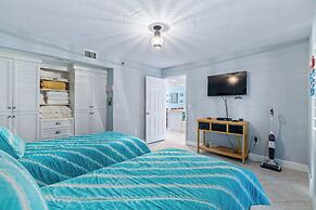 Ocean View 2B 2B Condo Pool New Smyrna FL