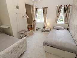 Cold Spring House