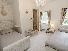 Cold Spring House