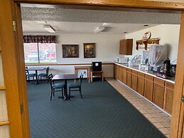 Budget Inn and Suites