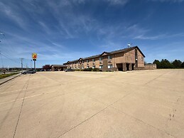 Budget Inn and Suites