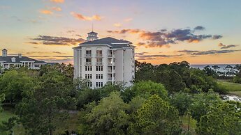 Studio Condo in Luxe Sandestin Resort w/ Balcony, Pool, + Walk to Bayt