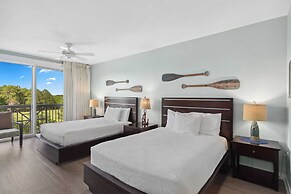 Studio Condo in Luxe Sandestin Resort w/ Balcony, Pool, + Walk to Bayt