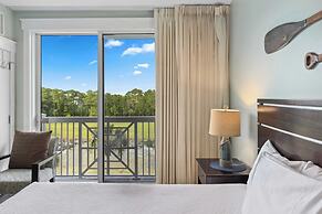 Studio Condo in Luxe Sandestin Resort w/ Balcony, Pool, + Walk to Bayt