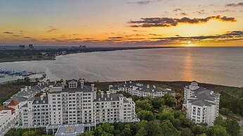 Studio Condo in Luxe Sandestin Resort w/ Balcony, Pool, + Walk to Bayt