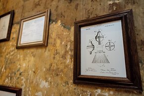 The Gas Lamp Hotel - 1BR - Tesla