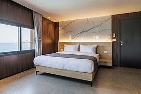Middle Beach Hotel