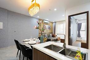 2BR Luxury in District 7